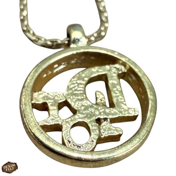Christian Dior Vintage Gold-Tone “Dior” Logo Charm Pendant Bracelet 17” | RARE!! - Picture 14 of 16